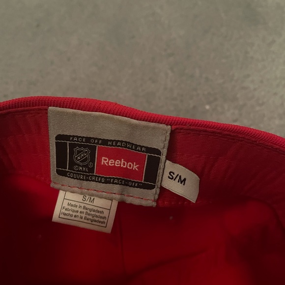 Super comfortable official Reebok NHL Detroit Red Wings hat! Size Small. - Picture 4 of 4